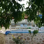 Отель Akay *