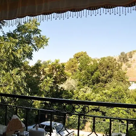 Akay Hotel *
