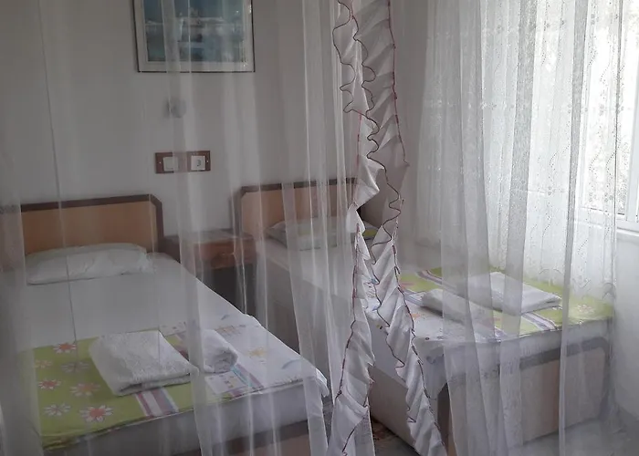 Szálloda Akay *